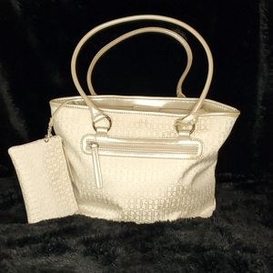 Giana Bernini Signature Satchel Cream/Tan